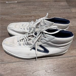 Tretorn mid Canvas Tennis Shoes size 9 Men